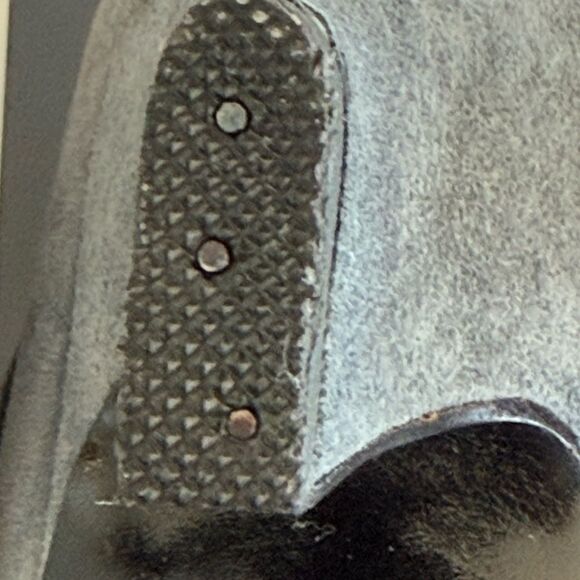 Charles Jourdan Classic Gray Suede Heels - Picture 10 of 12